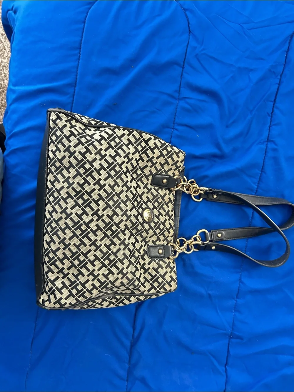 Tommy Hilfiger Black and Cream Signature Tote with Gold Hardware